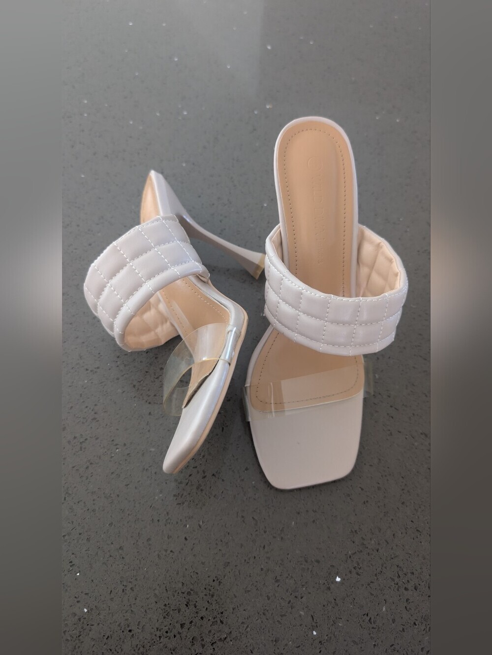 DIVA Lounge Womens Beige Off White Quilted Slide Sandals - Picture 5 of 9
